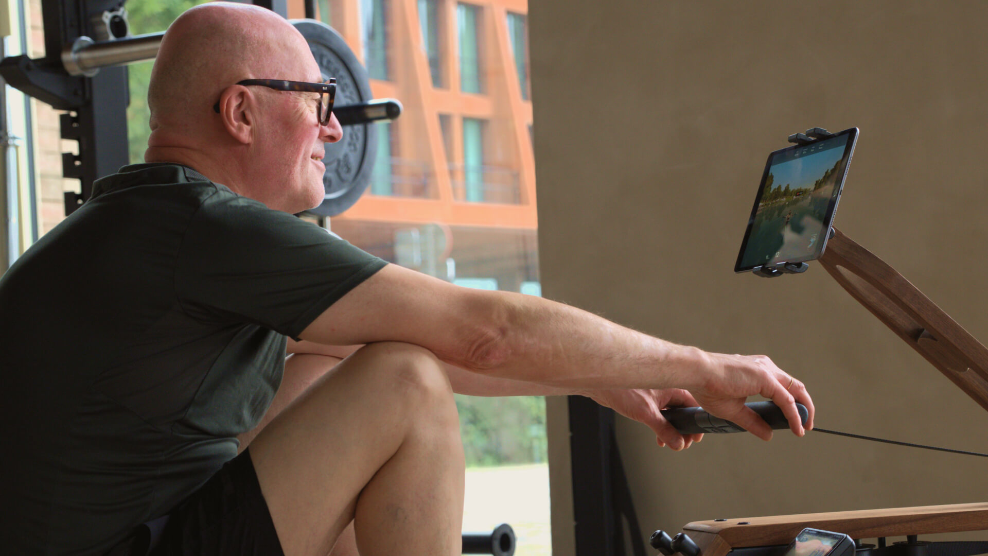 EXR and Kinomap take different approaches to making indoor rowing more engaging.
